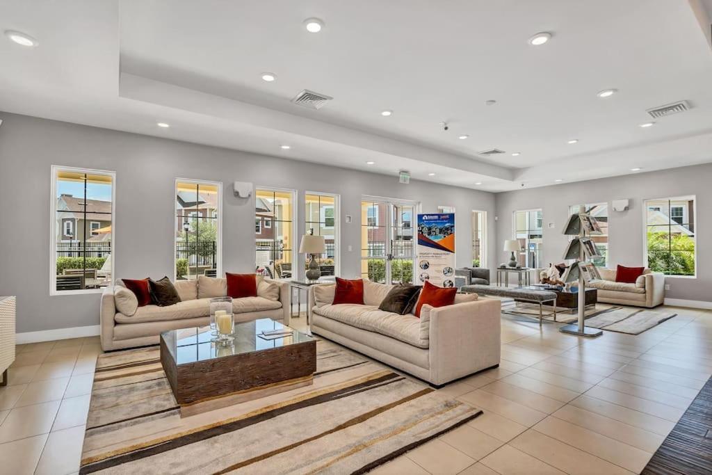 Villa New Awesome Decorated Dreamhouse Orlando Exterior foto